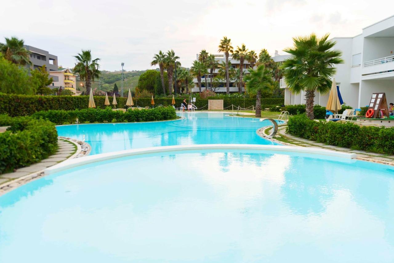 Seapark Spa Resort Джуліанова Екстер'єр фото